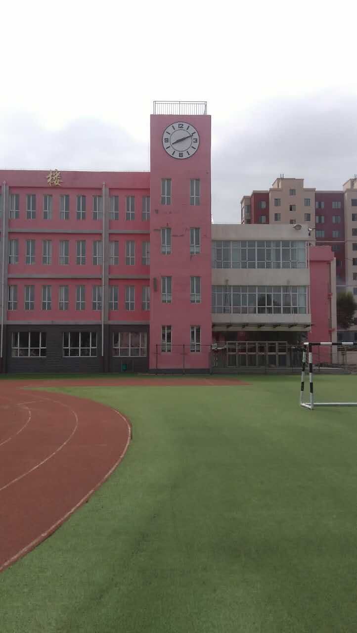 乌兰察布光明街小学塔